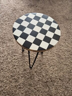 Small Round Accent Table - Black & White